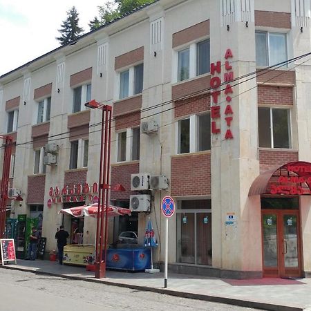 Alma-Ata Hotel Bordžomi Exteriér fotografie