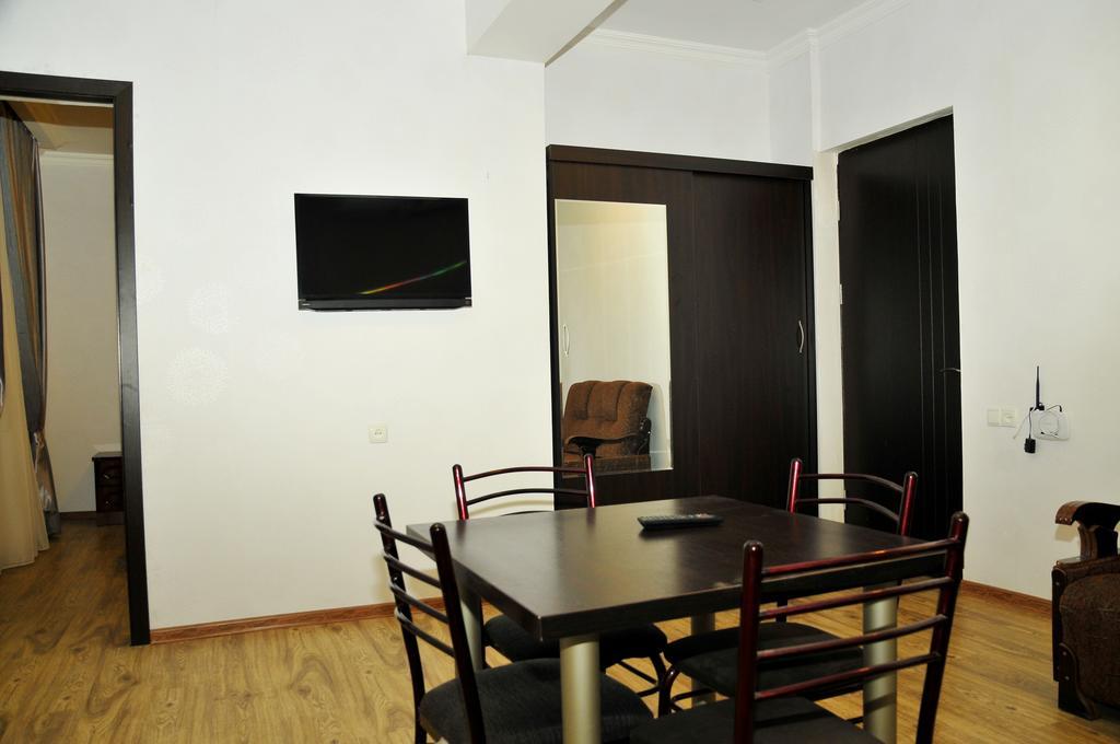Alma-Ata Hotel Bordžomi Pokoj fotografie