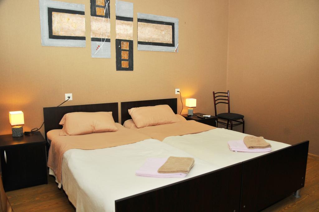 Alma-Ata Hotel Bordžomi Pokoj fotografie